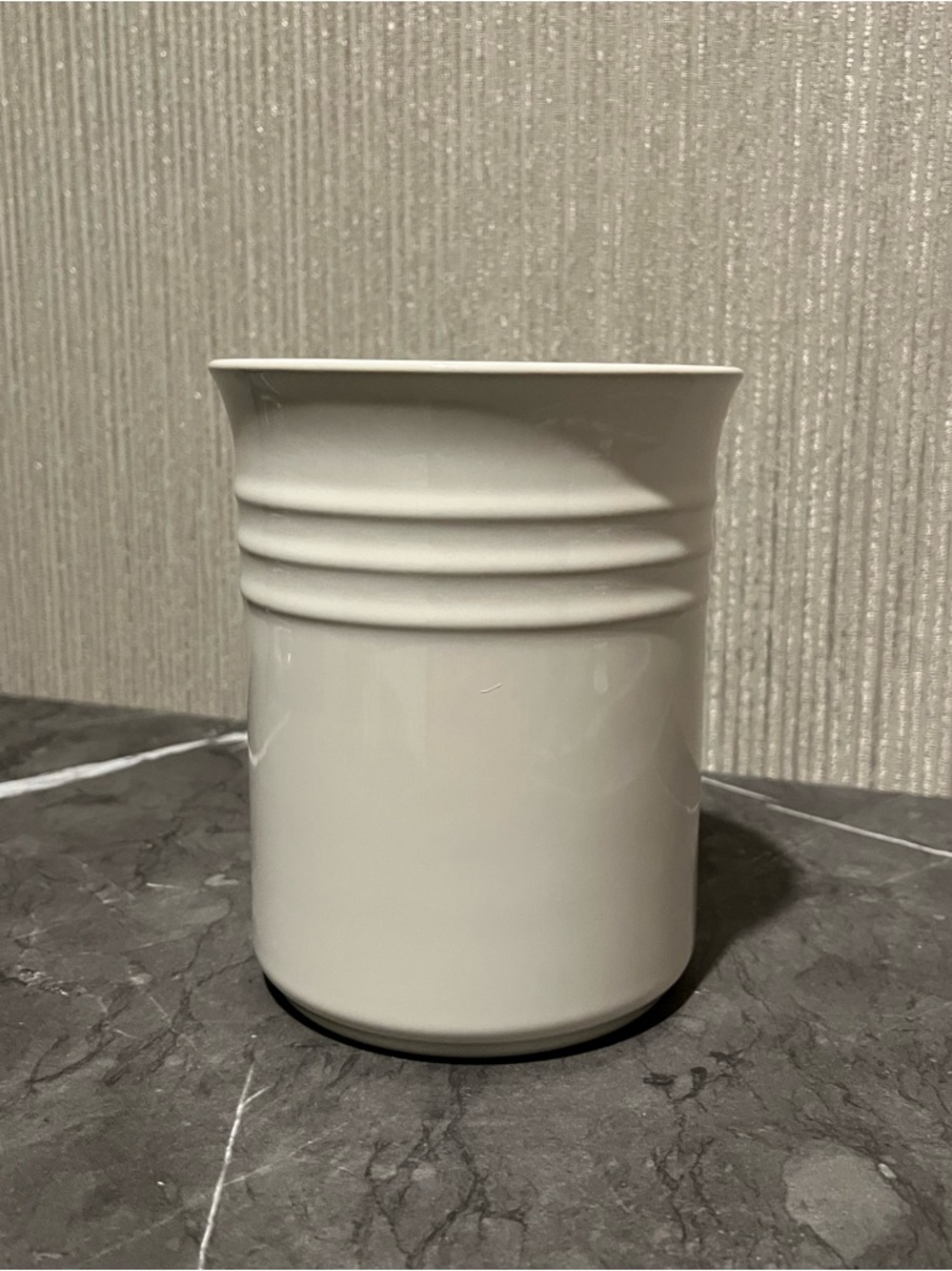 NEW Le Creuset Utensil Crock - Picture 3 of 7